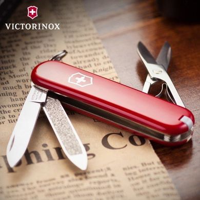 Нож швейцарский Victorinox Classic 0.6203 красный, 58мм, 7 функций, Красный